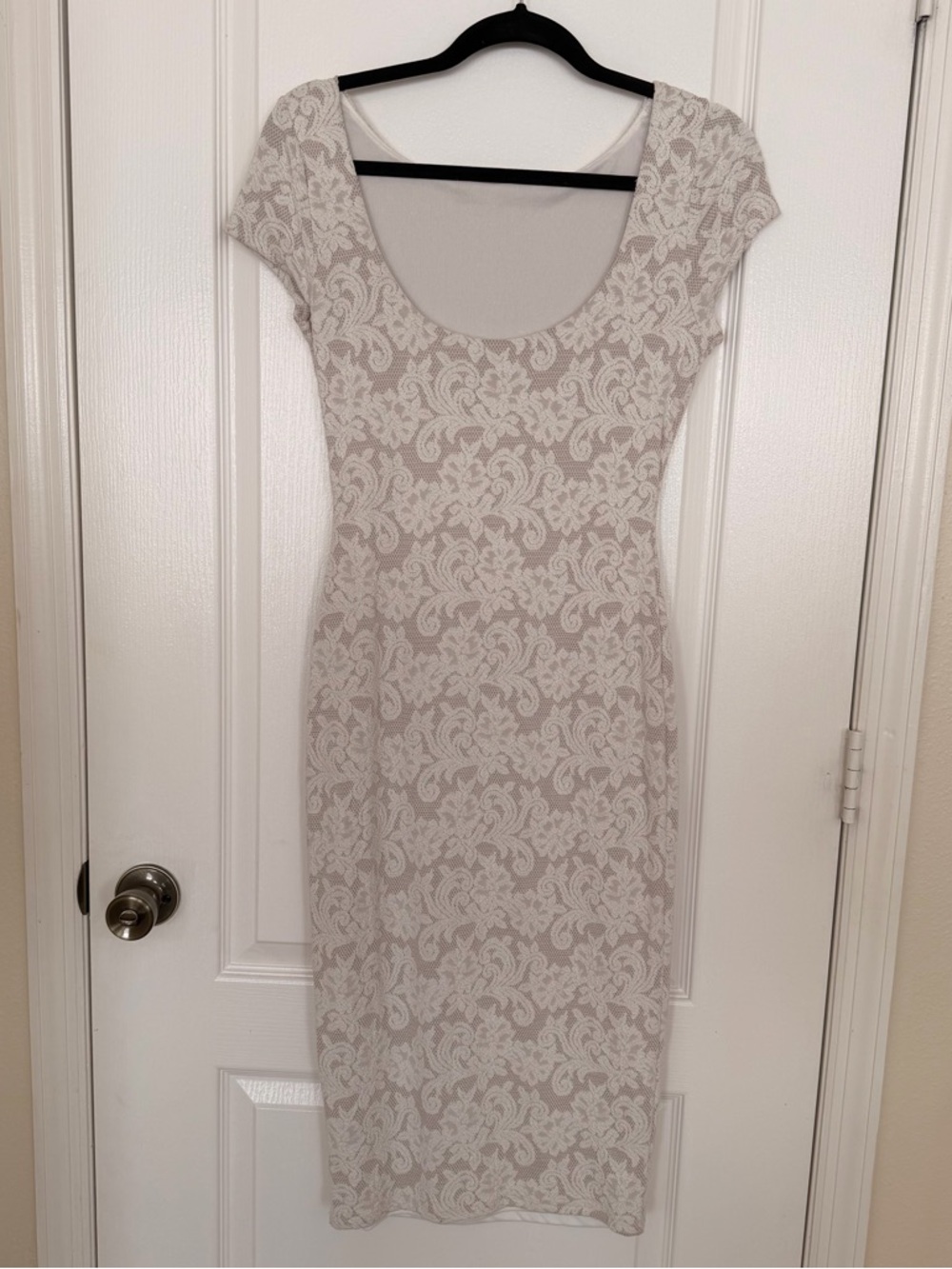 Arden B Taupe and Cream Lace-Print Midi Dress - Picture 2 of 5